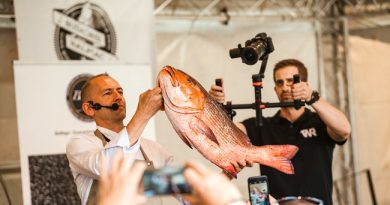 Dr Palotás Péter, The Fishmonger. Budaörsi Halpiac. Rendezvény Magazin 2022.