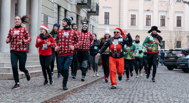 Ronda Pulcsis Futás Debreceni Advent 2022. Rendezvény Magazin 2022.